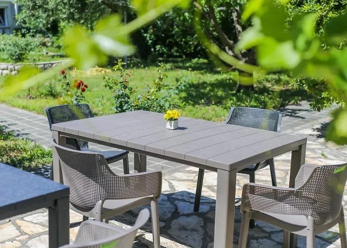 5805b Апартаменты *